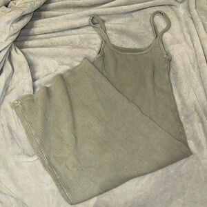 Aritzia (wilfred free) ribbed midi dress